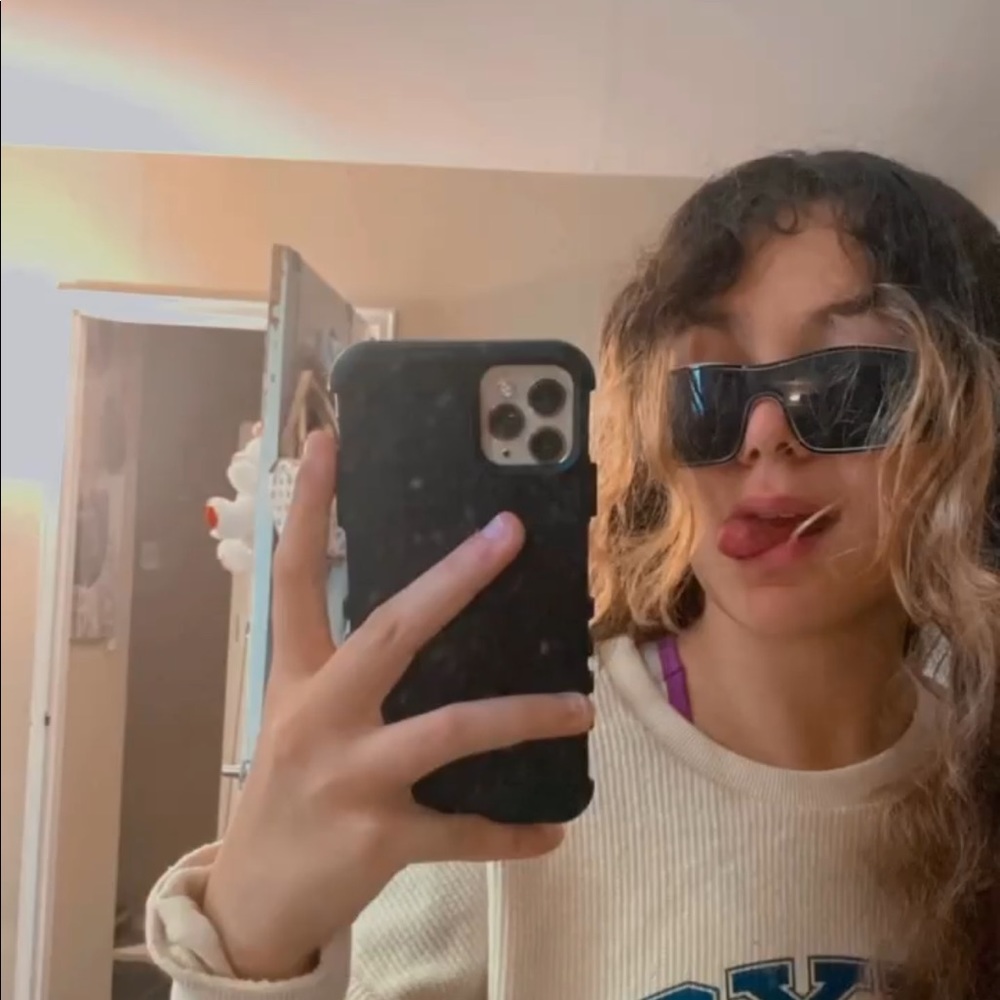 Meet your Posher, Jennifer